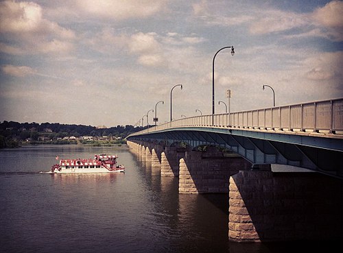 Harvey Taylor Bridge in Harrisburg / Wikipedia / David Farre
Link: https://en.wikipedia.org/wiki/M._Harvey_Taylor_Memorial_Bridge