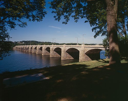 Market Street Bridge in Harrisburg / Wikipedia / Joseph Elliot
Link: https://en.wikipedia.org/wiki/Market_Street_Bridge_(Susquehanna_River)