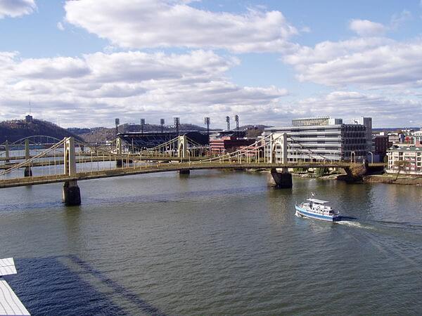 Rachel Carson Bridge in Pittsburgh / Wikipedia / Scillystuff
Link: https://en.wikipedia.org/wiki/Rachel_Carson_Bridge