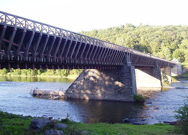 Roebling Aqueduct Bridge in Pennsylvania / Wikipedia / Beyond My Ken
Link: https://en.wikipedia.org/wiki/Roebling%27s_Delaware_Aqueduct